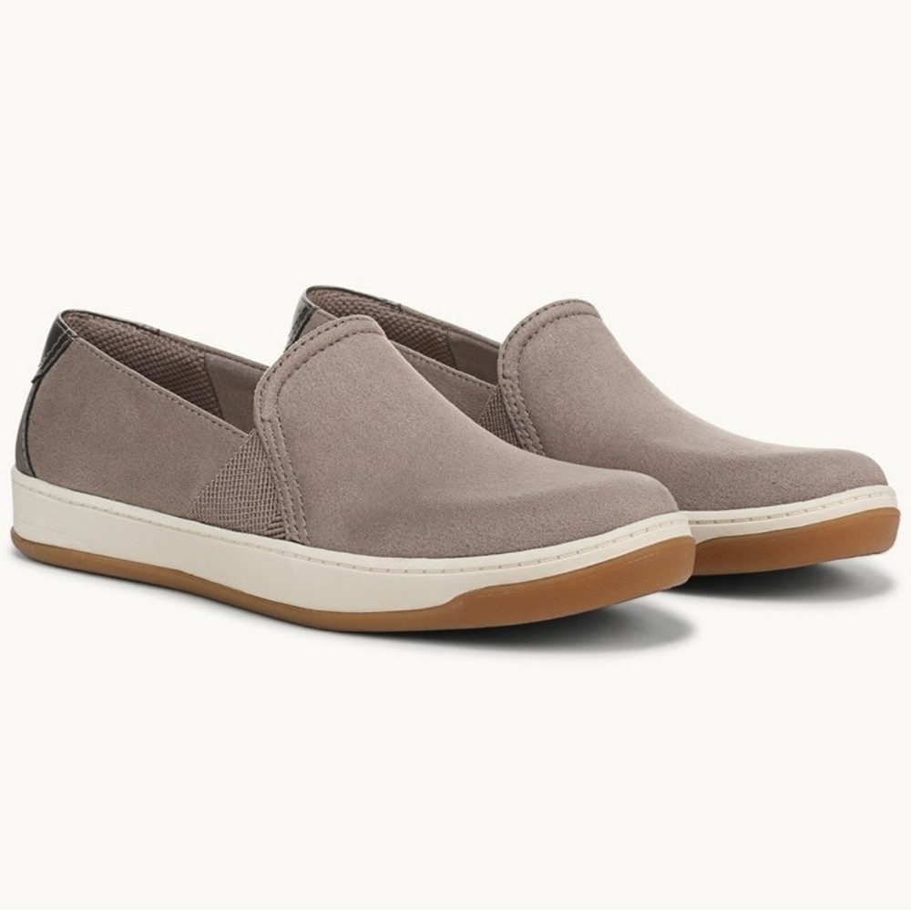 Life Stride Bzees Women’s Taupe Slip-On Loafers New in box